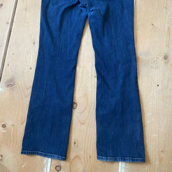 Jeans - Picture 9 of 9